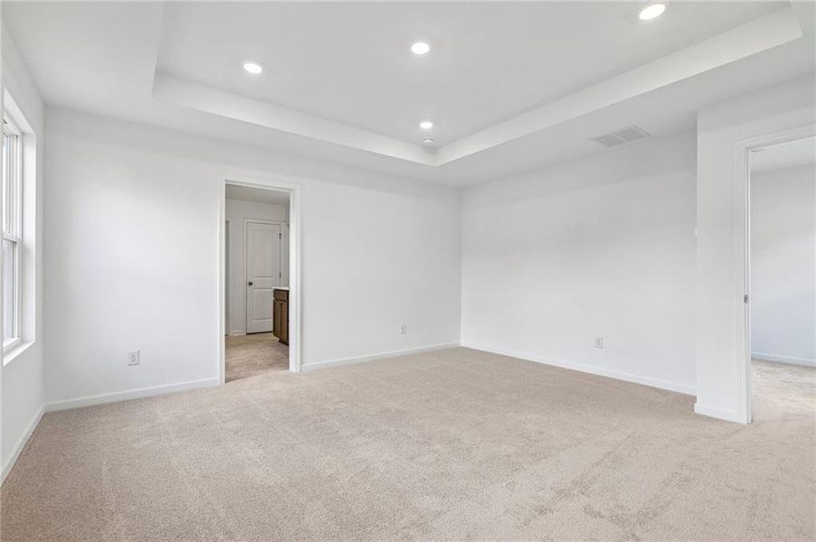 Spacious, unfurnished interior of a new home in Falls Creek, Flowery Branch (Image 17). Spacious, unfurnished interior of a new home in Falls Creek, Flowery Branch (Image 17).