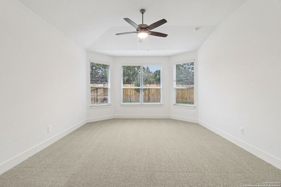 Spacious, unfurnished interior of a new home in Sagebrooke - Classic Series, San Antonio (Image 19).