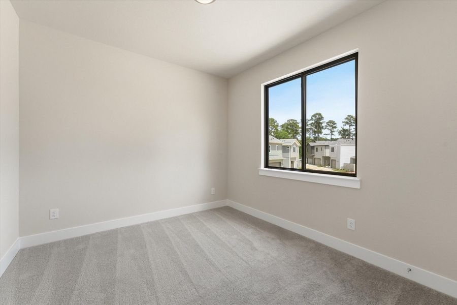 Spacious, unfurnished interior of a new home in Two Step Farm, Montgomery (Image 14).