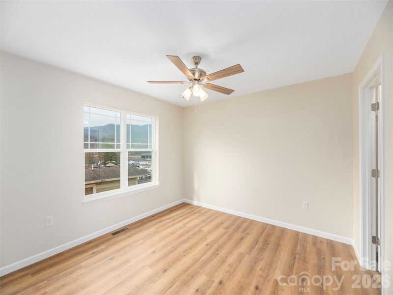 Spacious, unfurnished interior of a new home in , Waynesville (Image 14).