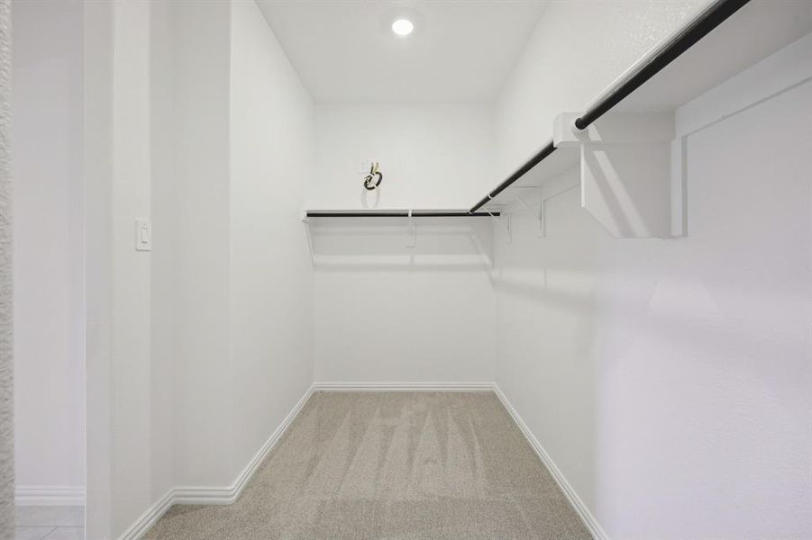 Spacious, unfurnished interior of a new home in Lakehaven - Signature Series, Farmersville (Image 26).