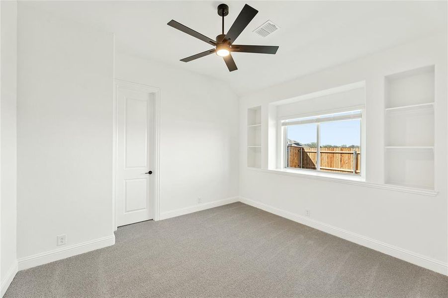 Spacious, unfurnished interior of a new home in Glenbrook, Red Oak (Image 25).