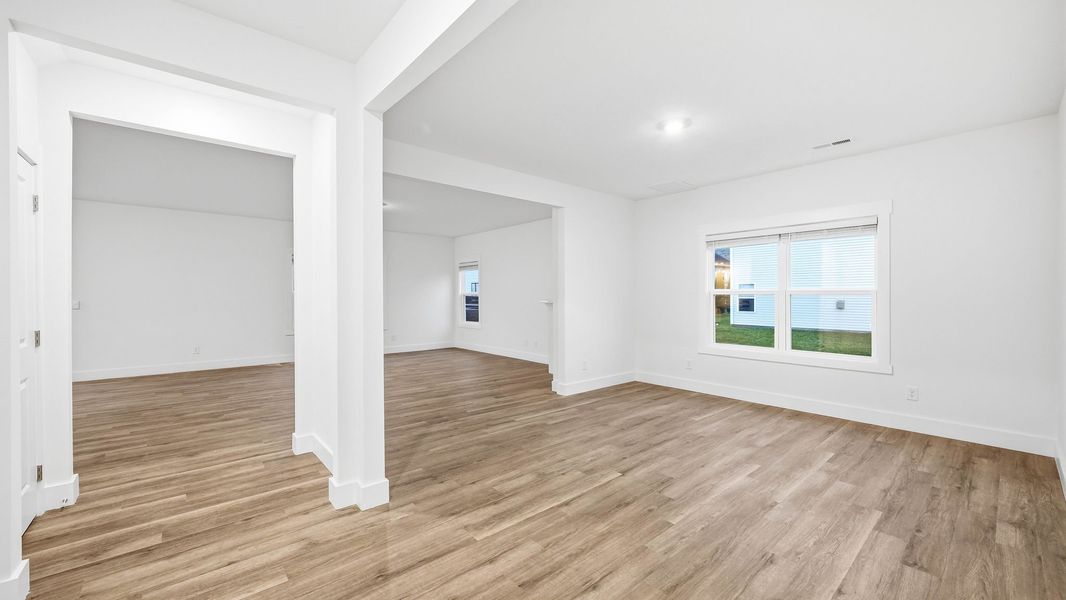 Spacious, unfurnished interior of a new home in Polo Fields, Kingsport (Image 29).