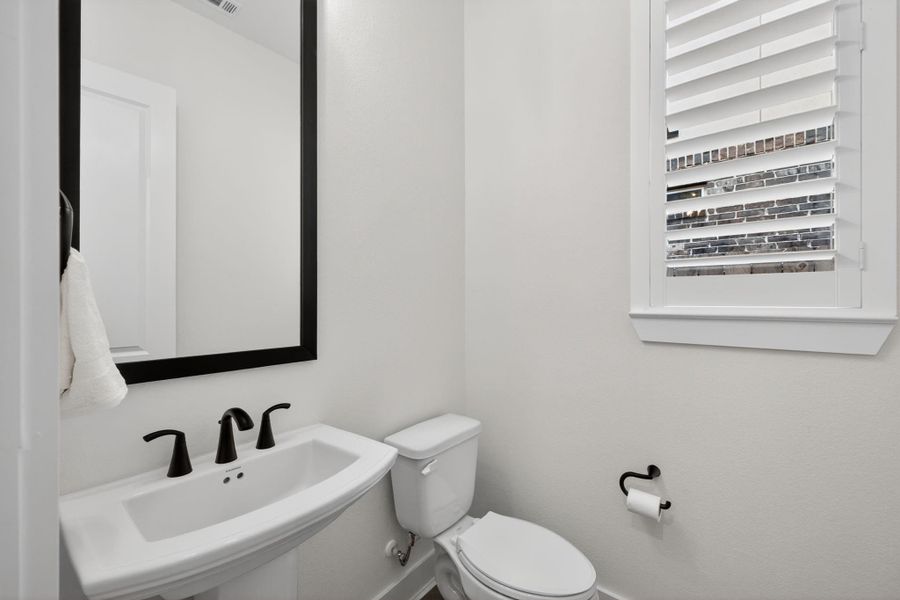 Furnished interior view inside a new home in Cross Creek West, Fulshear (Image 17).