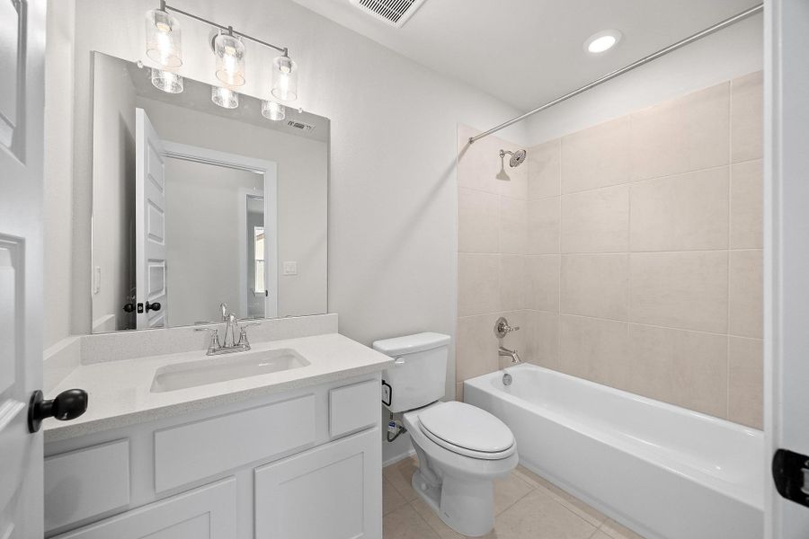 Furnished interior view inside a new home in Lakeside at Tessera - 50', Lago Vista (Image 12).