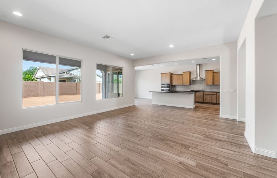 Spacious, unfurnished interior of a new home in Artisan at Asante, Surprise (Image 25). Spacious, unfurnished interior of a new home in Artisan at Asante, Surprise (Image 25).