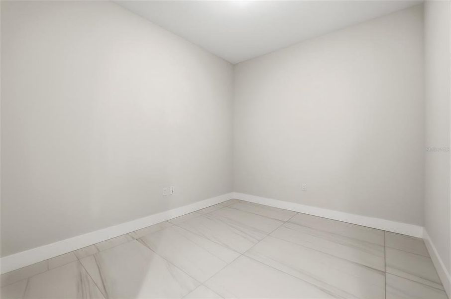 Spacious, unfurnished interior of a new home in , St. Petersburg (Image 26).