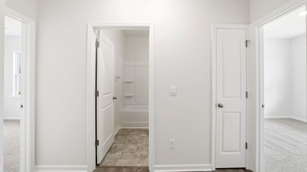 Spacious, unfurnished interior of a new home in Woodglen, Piedmont (Image 29).