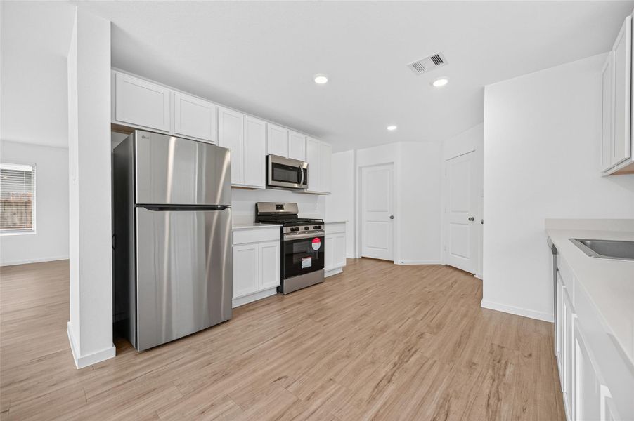 Quartz countertop. Quartz countertop.