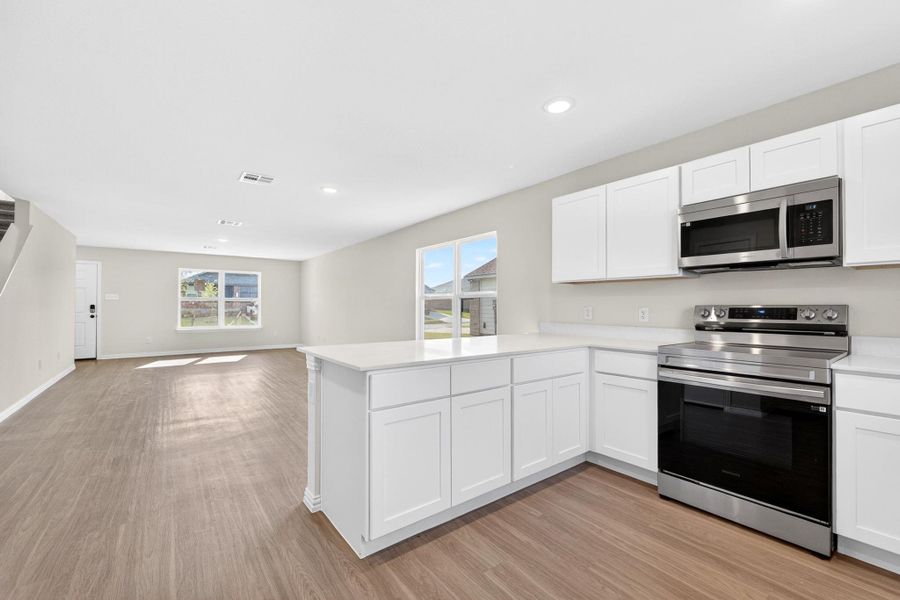 Furnished interior view inside a new home in , Temple (Image 11).