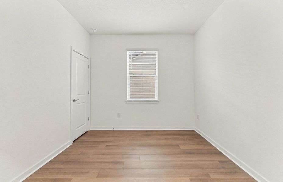 Spacious, unfurnished interior of a new home in Del Webb Sunchase, Parrish (Image 17).