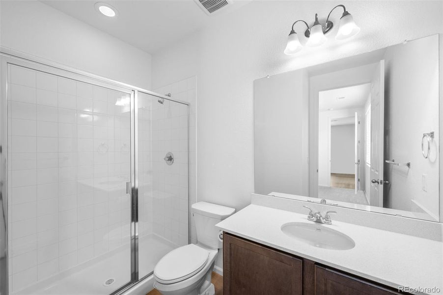 Furnished interior view inside a new home in Thompson River Ranch, Johnstown (Image 10).