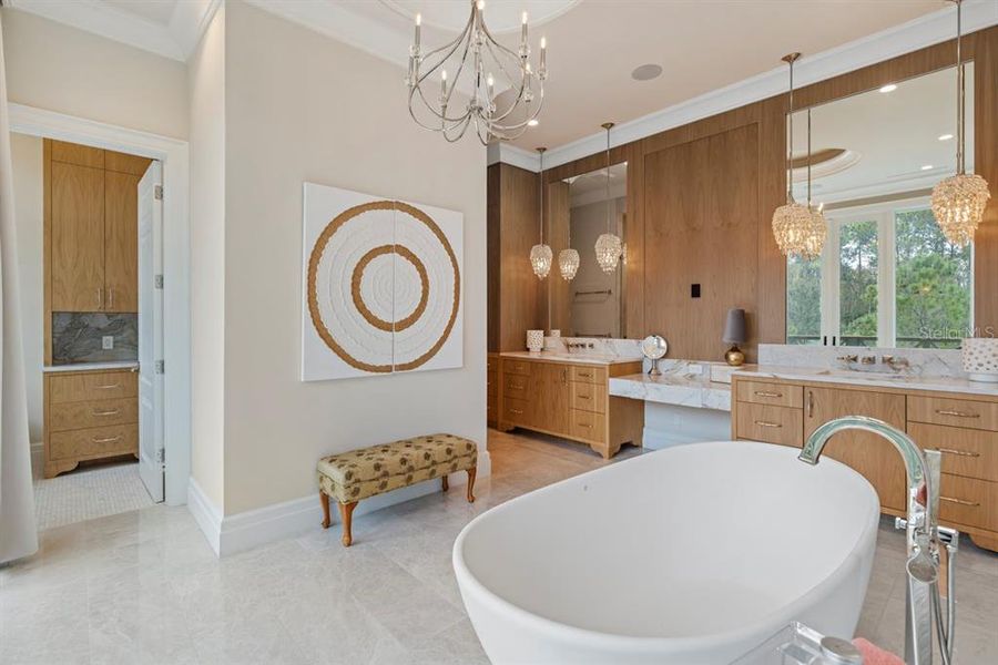 Furnished interior view inside a new home in , Orlando (Image 35).