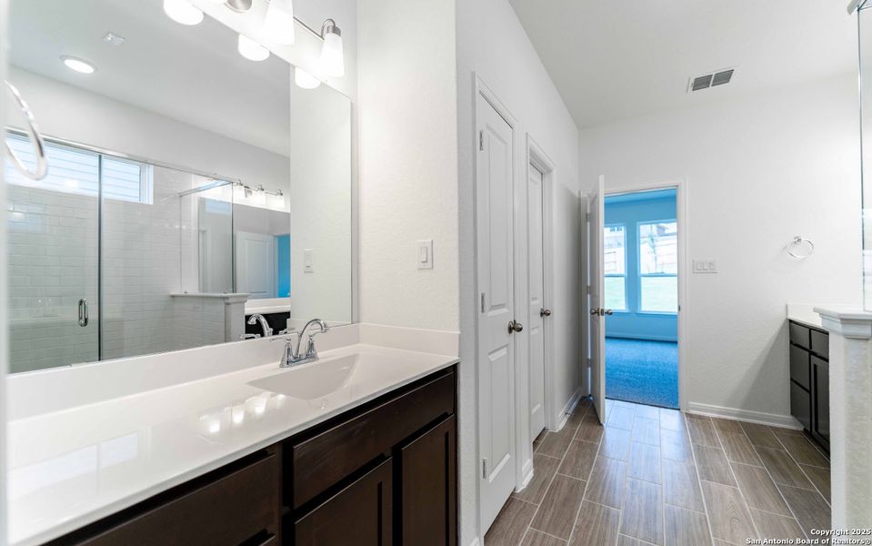 Furnished interior view inside a new home in Homestead, Schertz (Image 6).