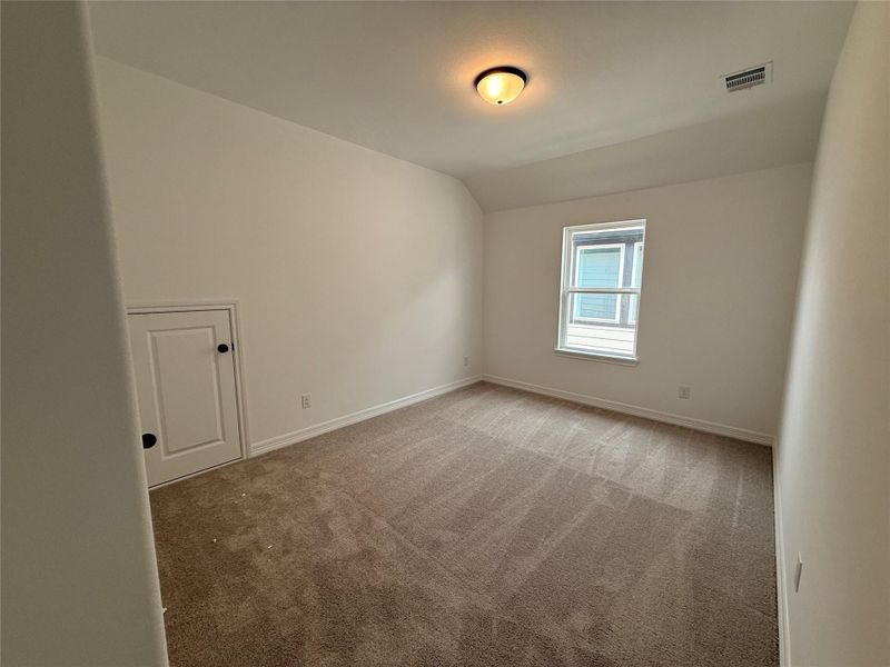 Spacious, unfurnished interior of a new home in Wildrye, Waller (Image 16).