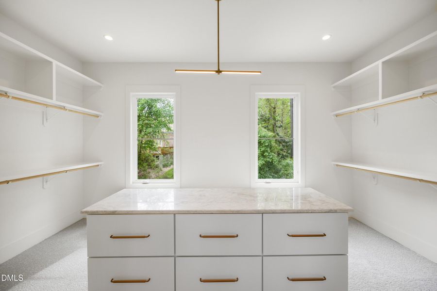 29 -2817 claremont rd, interior