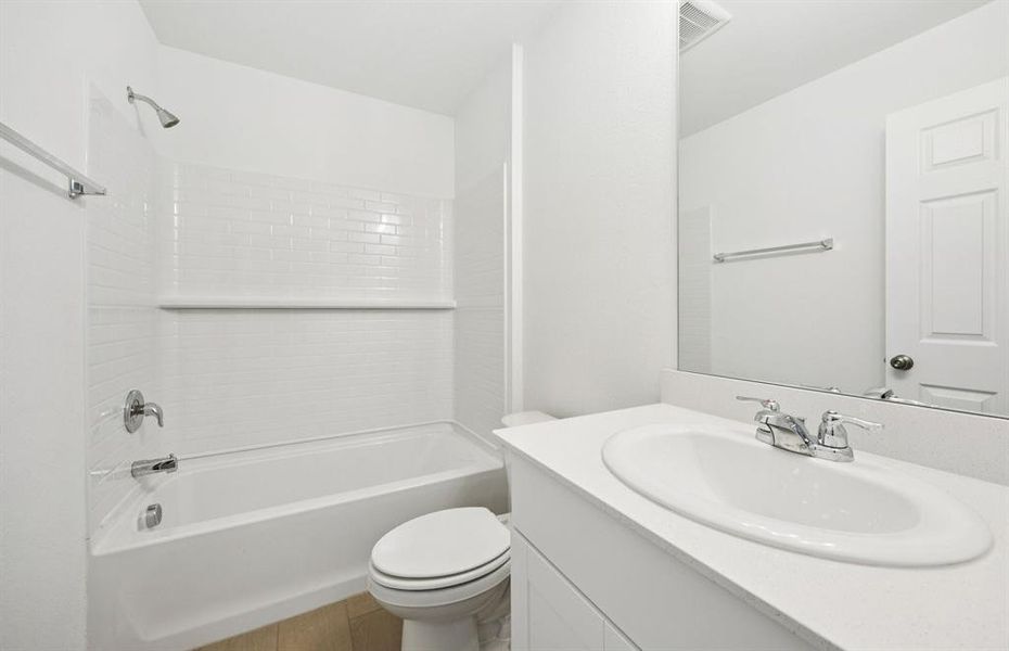 Spacious secondary bathroom