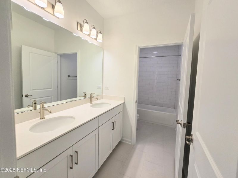 Furnished interior view inside a new home in Hyland Trail, Middleburg (Image 17).