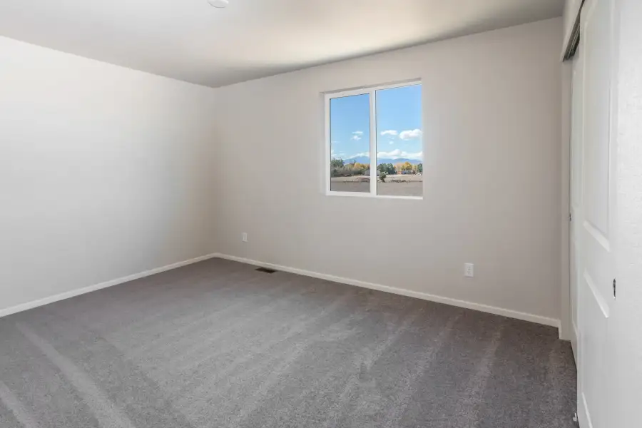 Spacious, unfurnished interior of a new home in Trailside, Timnath (Image 36).