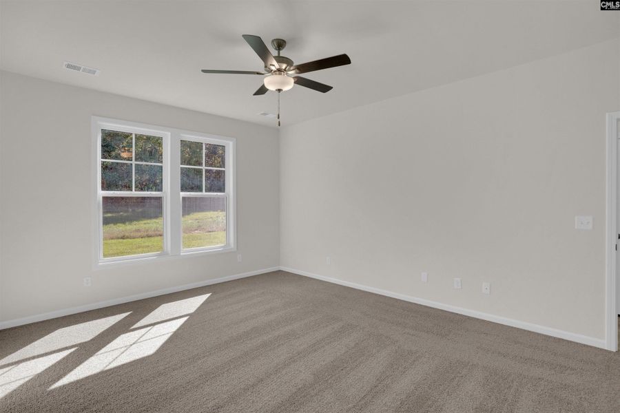 Spacious, unfurnished interior of a new home in Rolling Hills, Prosperity (Image 28).
