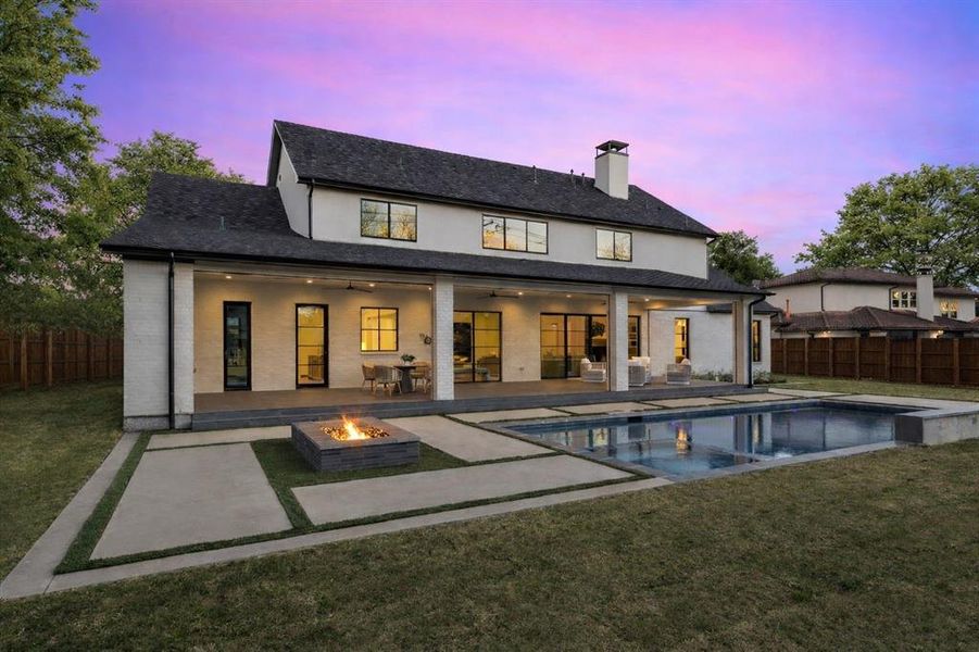 Exterior details and patio area of a home in , Dallas (Image 3).