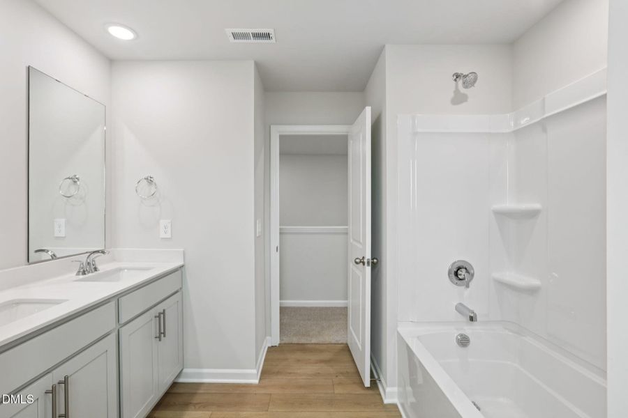 17-web-or-mls-Raleigh- River Glen- 693 W