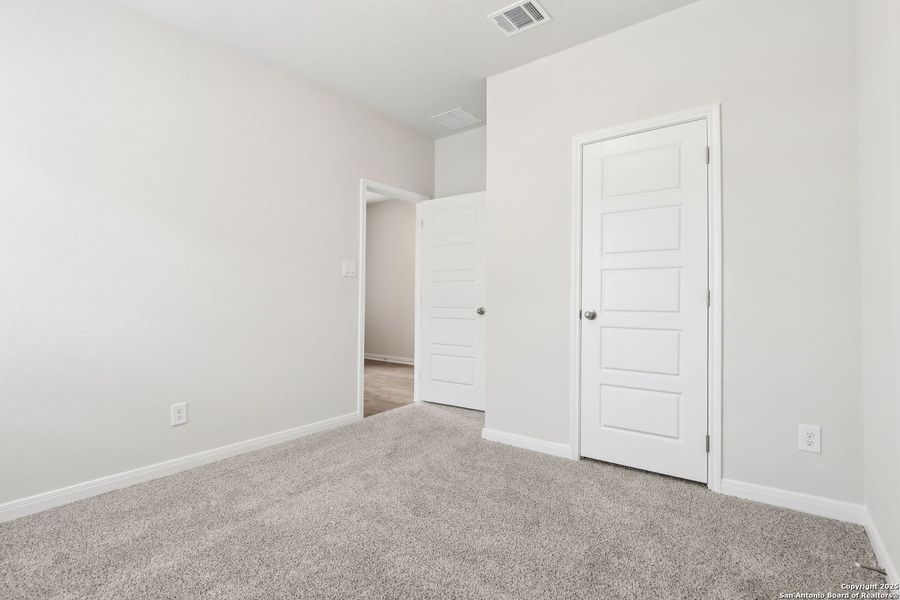 Spacious, unfurnished interior of a new home in , Cibolo (Image 22).