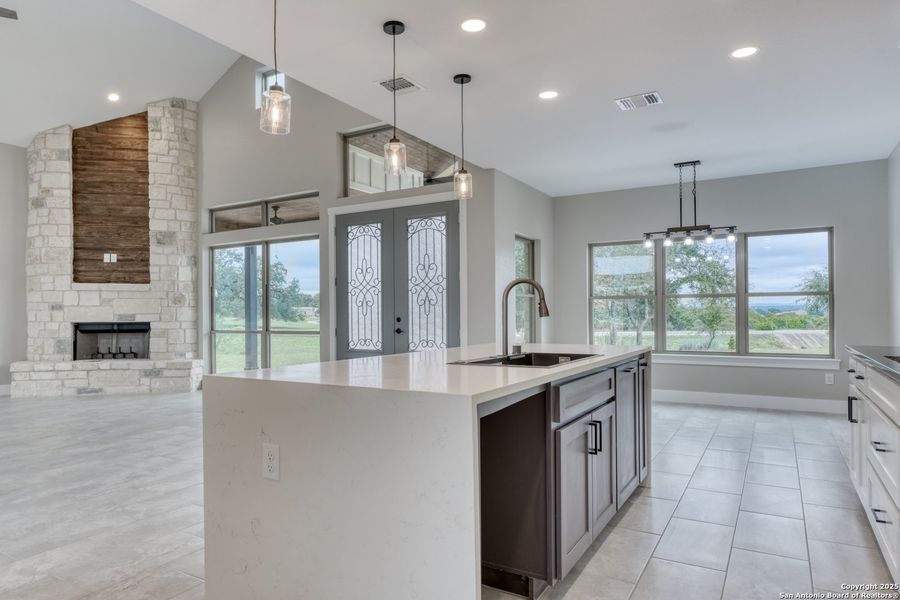 Furnished interior view inside a new home in , Bandera (Image 10).