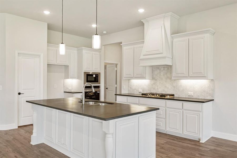 Furnished interior view inside a new home in Abe's Landing, Granbury (Image 15). Furnished interior view inside a new home in Abe's Landing, Granbury (Image 15).