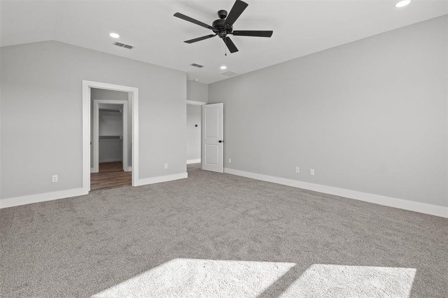 Spacious, unfurnished interior of a new home in , Lindale (Image 22).