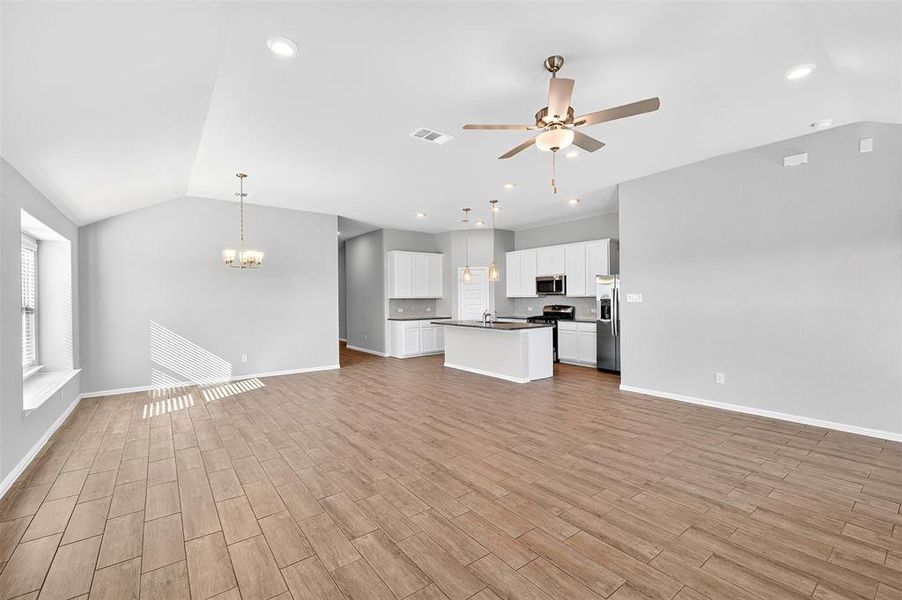 Spacious, unfurnished interior of a new home in Mobberly Farms, Pilot Point (Image 21). Spacious, unfurnished interior of a new home in Mobberly Farms, Pilot Point (Image 21).