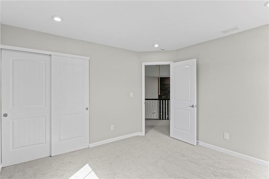 Spacious, unfurnished interior of a new home in Pickens Bluff, Hiram (Image 17). Spacious, unfurnished interior of a new home in Pickens Bluff, Hiram (Image 17).