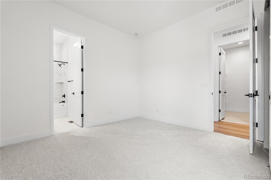 Spacious, unfurnished interior of a new home in Reflection at Solstice, Littleton (Image 21).