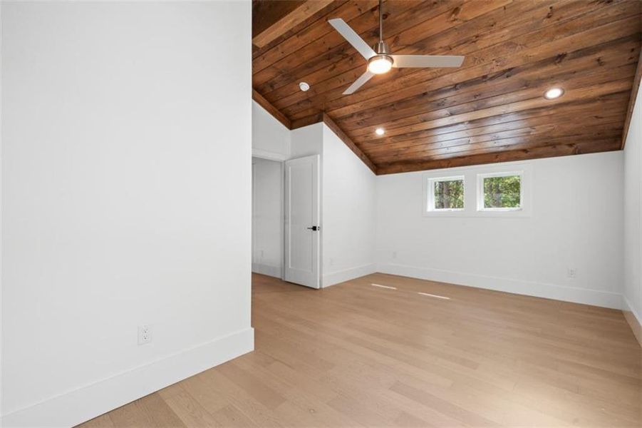 Spacious, unfurnished interior of a new home in , Ellijay (Image 20).