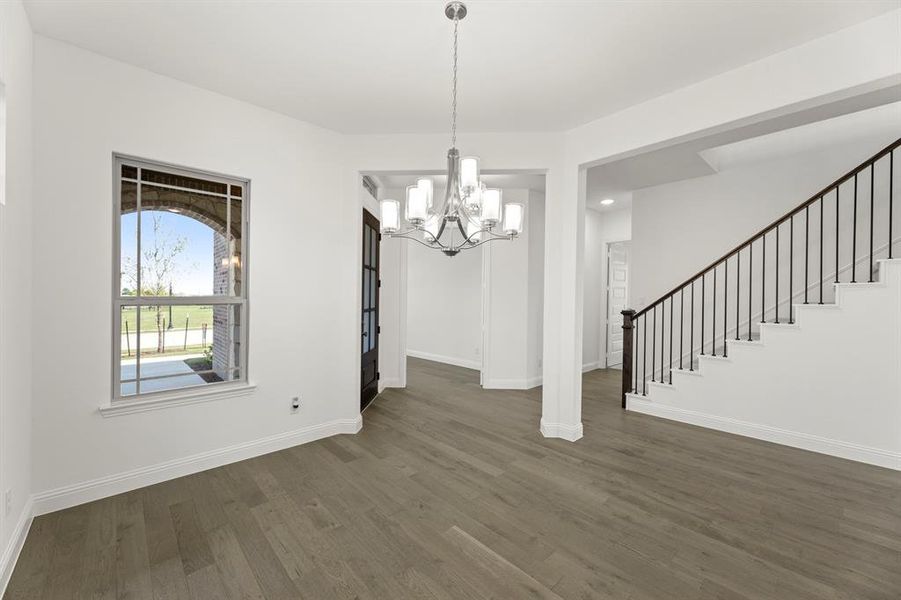 06. 2320 Errol - Dining (2) 06. 2320 Errol - Dining (2)