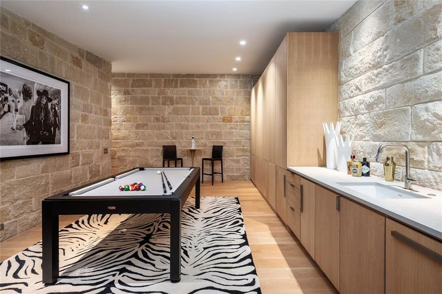 Furnished interior view inside a new home in , Malakoff (Image 13).