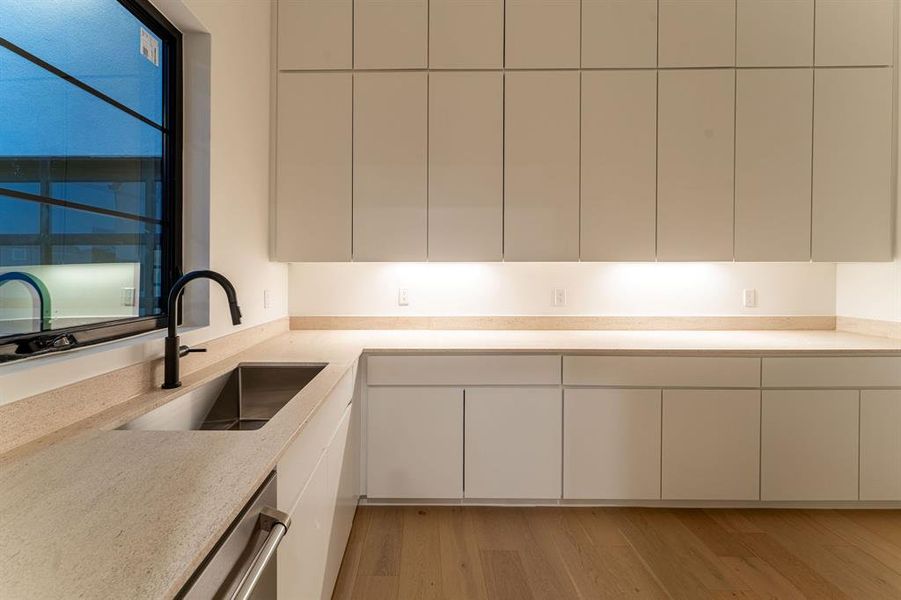 prep kitchen/ pantry