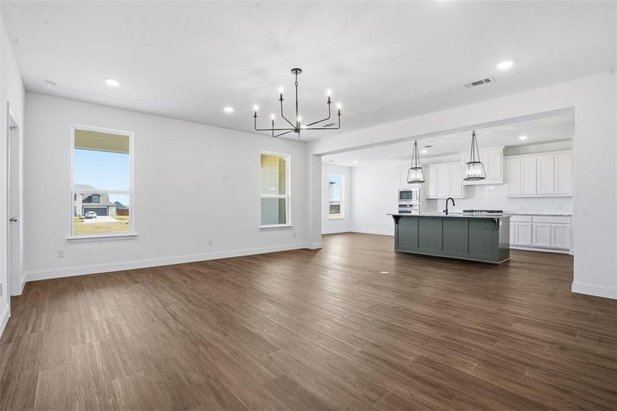 Spacious, unfurnished interior of a new home in Wildcat Ridge, Godley (Image 16). Spacious, unfurnished interior of a new home in Wildcat Ridge, Godley (Image 16).