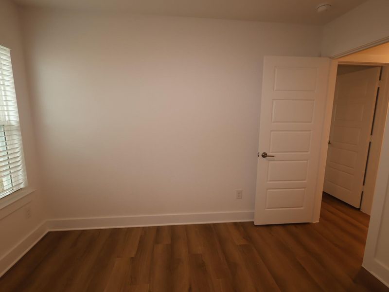 Spacious, unfurnished interior of a new home in Lago Mar, Santa Fe (Image 22).