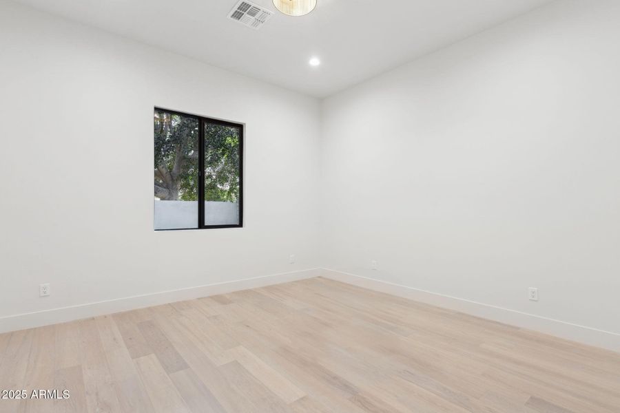 5th Bedroom 5th Bedroom