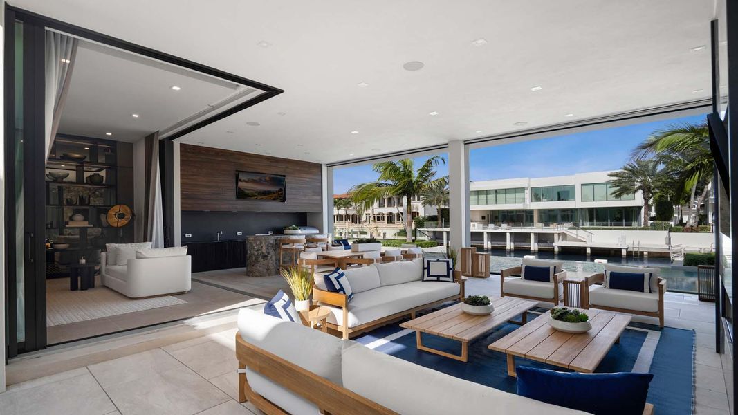 207 W Coconut Palm Rd (49)