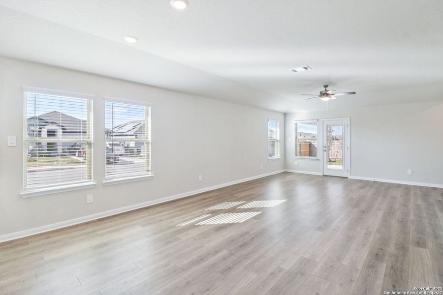 Spacious, unfurnished interior of a new home in Catalina, Converse (Image 38). Spacious, unfurnished interior of a new home in Catalina, Converse (Image 38).