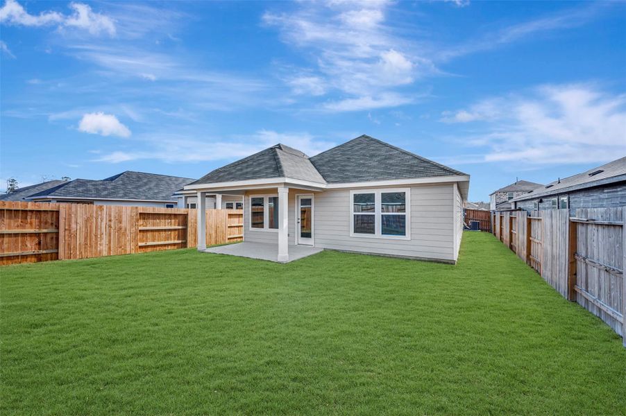 Exterior details and patio area of a home in Indian Springs, Crosby (Image 3).
