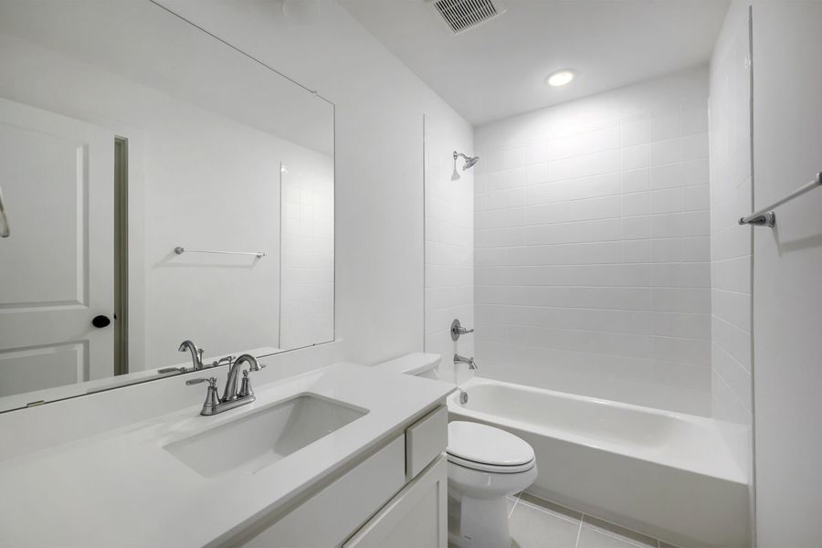 11329 Bratton - Full Bathroom