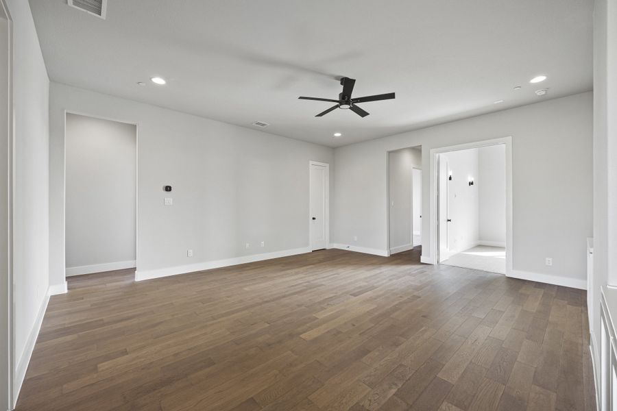 Representative unfurnished interior of a home built from the Lancaster by Windsor Homes in Ridge Pointe Estates, McLendon-Chisholm (Image 33). Representative unfurnished interior of a home built from the Lancaster by Windsor Homes in Ridge Pointe Estates, McLendon-Chisholm (Image 33).