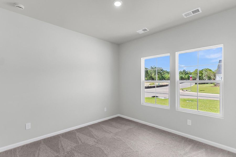 Spacious, unfurnished interior of a new home in Fairway Woods at Wyboo, Manning (Image 30).