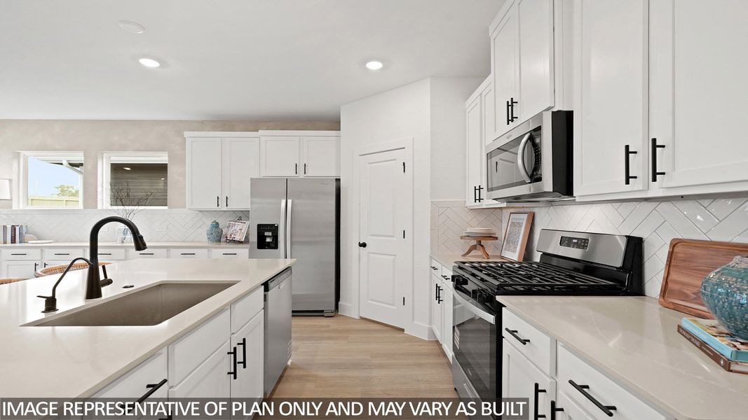 Furnished interior view inside a new home in Sunterra Lakes, Brookshire (Image 7).