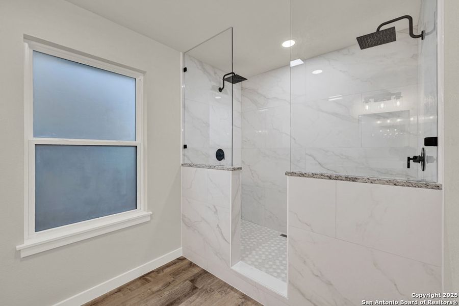 Furnished interior view inside a new home in , Canyon Lake (Image 7).