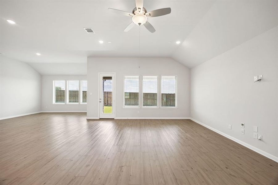 5-web-or-mls-605-bonnie-rose-ln