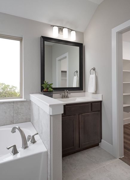 Representative furnished interior of a home built from the Ivy by Tri Pointe Homes in Bridgewater, Midlothian (Image 9).